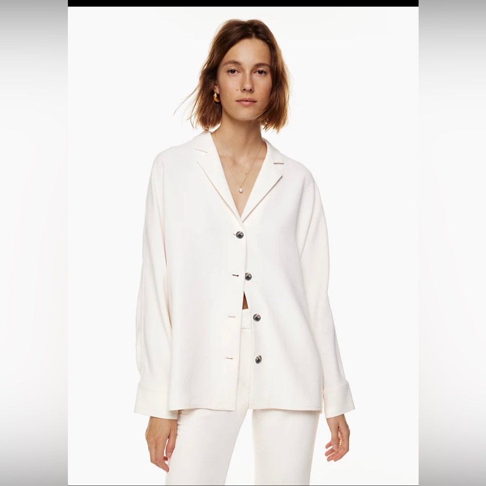 Wilfres freeform button up